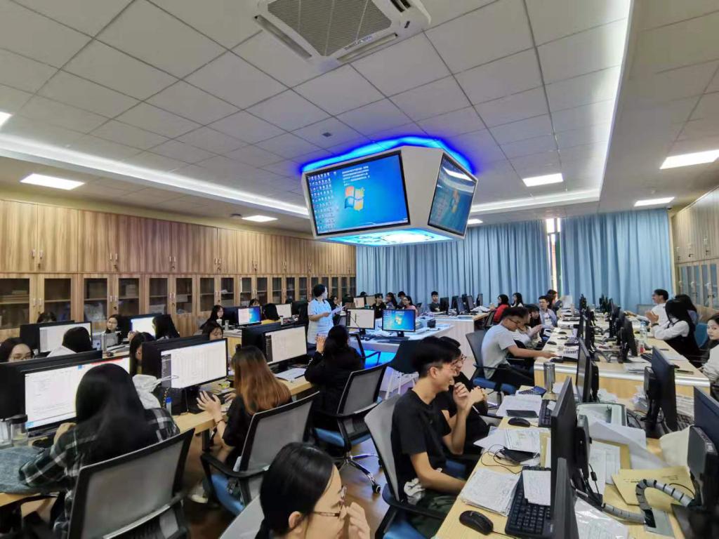 ▲质量工程实验教学示范中心